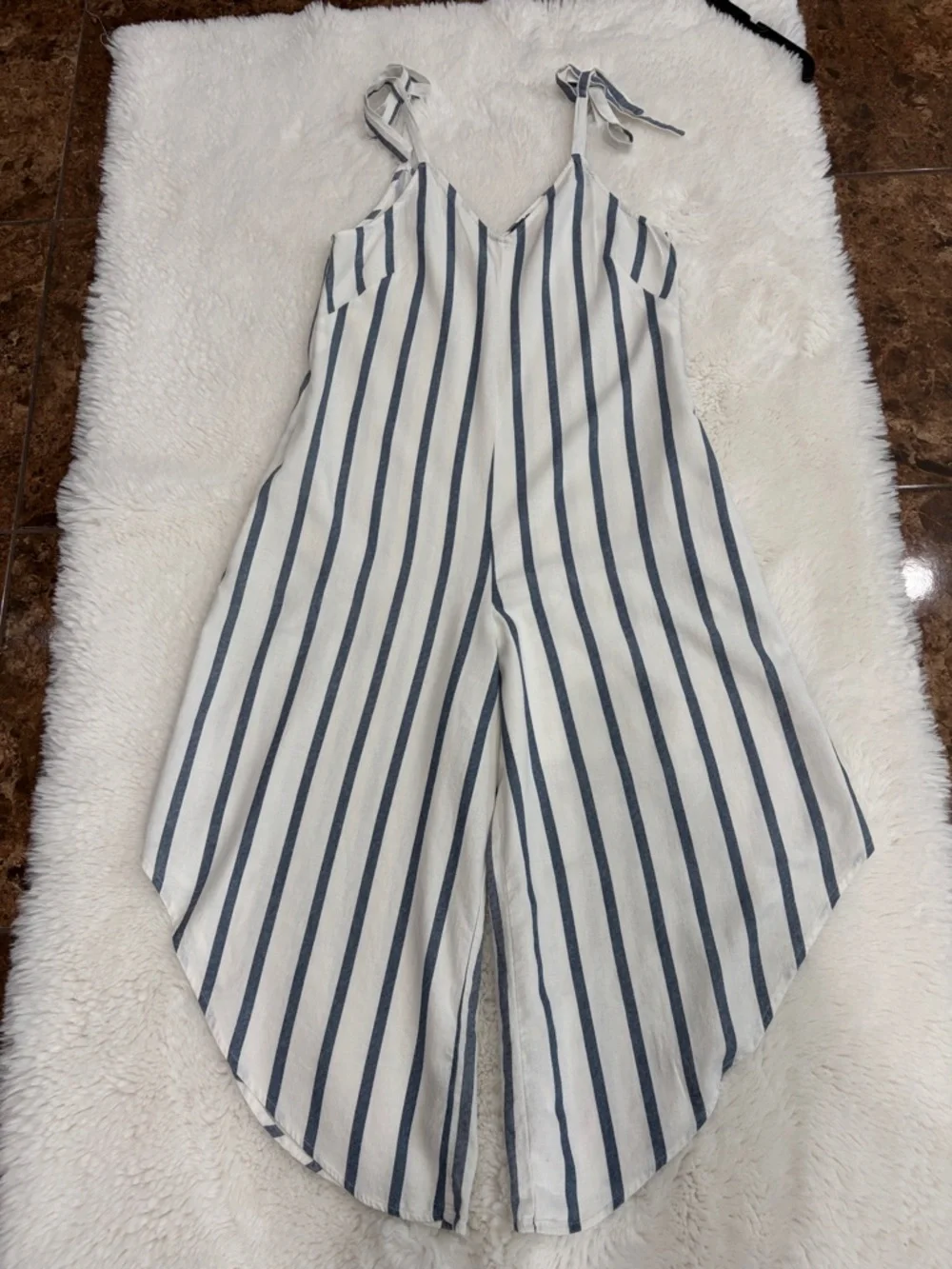 VINCE CAMUTO,size S,Sleeveless Striped Tie-Shoulder Jumpsuit - Blue & White - Picture 9 of 16